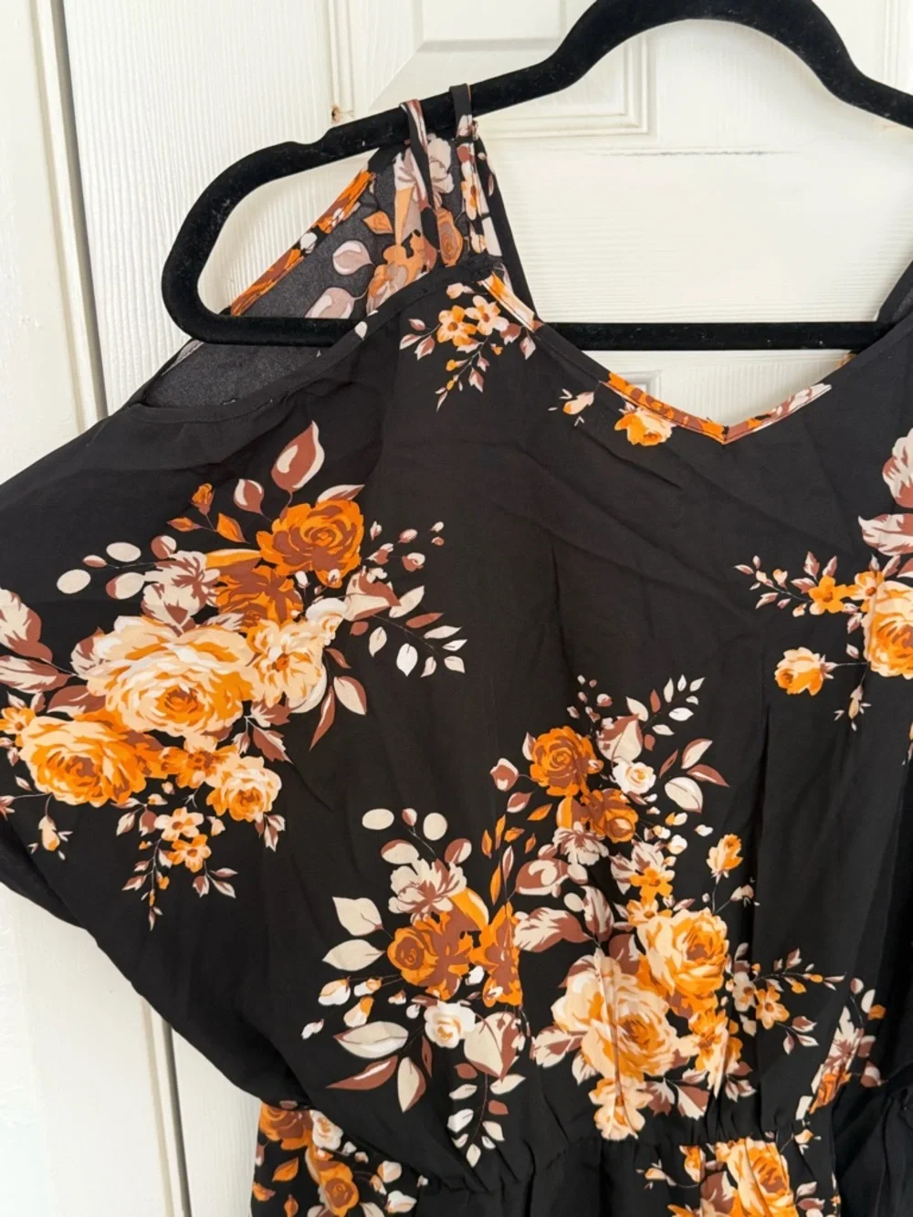 Floral Cold-Shoulder Peplum Top - Picture 9 of 12